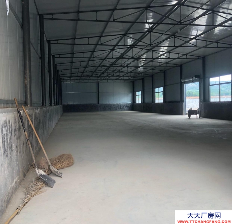 (出租) 上下兩層,有升降機(jī)。共40平米卷閘大門小車可進(jìn)庫(kù)