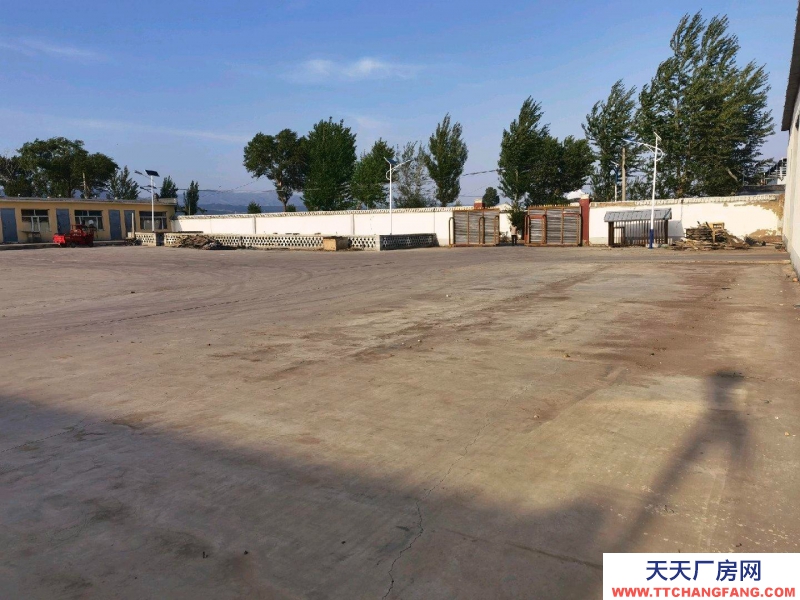 (出租)呼和浩特新城區 獨門獨院，9畝大，庫房2000平米，可做廠房，16間大正房