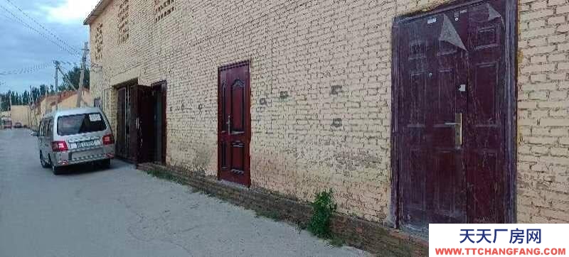 (出租) 呼和浩特玉泉區房源位于南湖濕地公園內大庫侖村內部，庫房多，價格便宜。