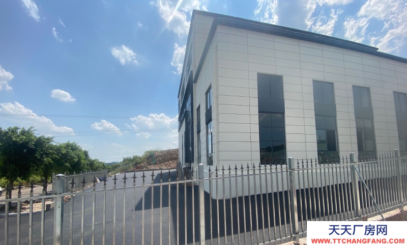 1005m2急售,獨棟、雙拼或分層高標準工業廠房。低價現房。搶到就是賺到。