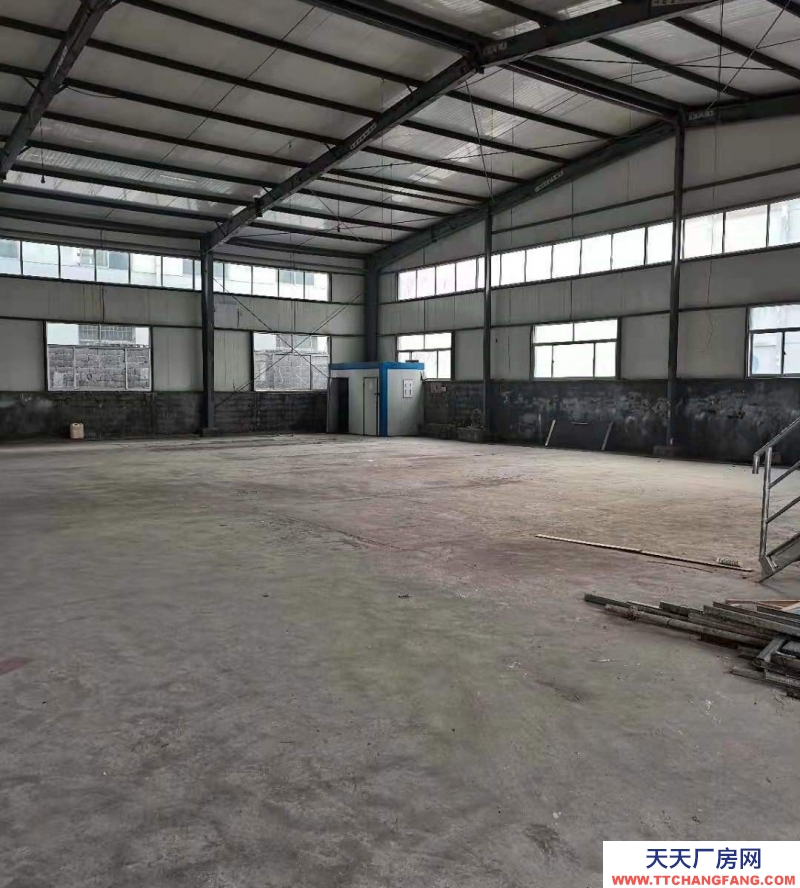 泰安新泰別墅三層 廠房1200平 門頭房500平。急等用錢低價出售