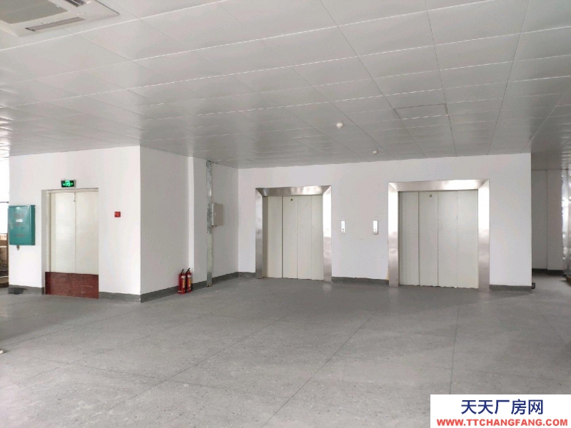 (出租)桂林臨桂 可整租，也可分租，分上下兩層，每層有1218平米，價格面議。