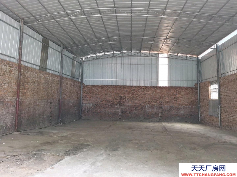 (出租) 桂林象山萬(wàn)福路與相人山路交叉路口220m2倉(cāng)庫(kù)安全，靠馬路邊。