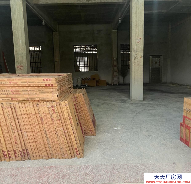 (出租) 桂林靈川一樓門(mén)面馬路邊停車(chē)方便，交通方便，有意者私聊