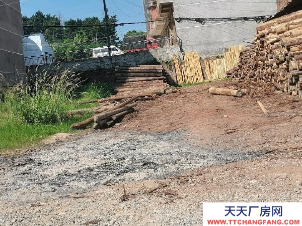 邵陽市邵東縣 有5間門面地皮，在320國道旁邊，建筑用地，性產權，