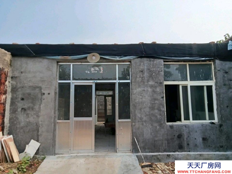 聊城陽谷可用面積270平房左右，可以接受后期改造，有意者速聯(lián)系我