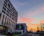 (出售) 房東直售,層高12米,直接入駐