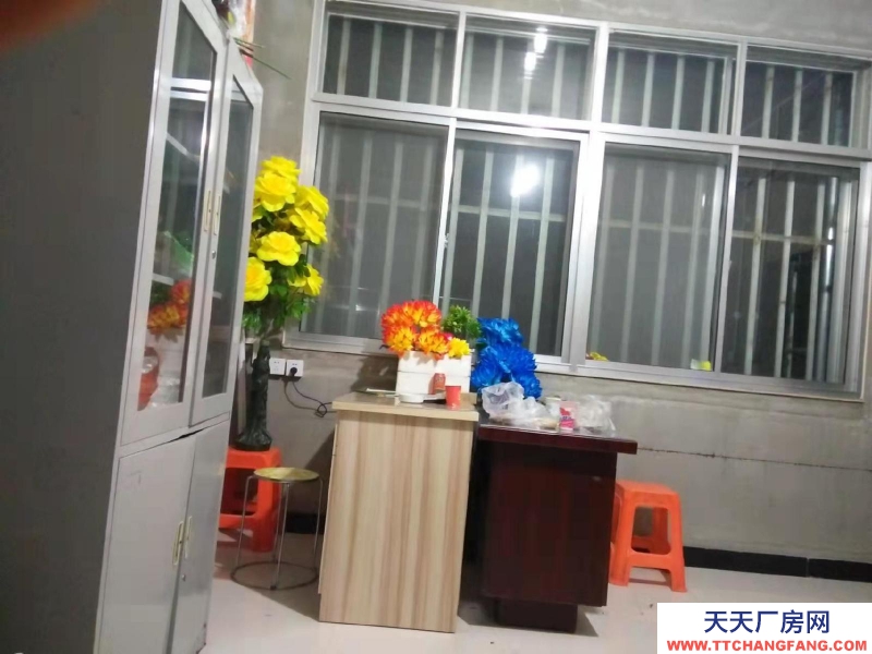 秦皇島 盧龍縣 廠房倉庫水泥地簡裝進車方便