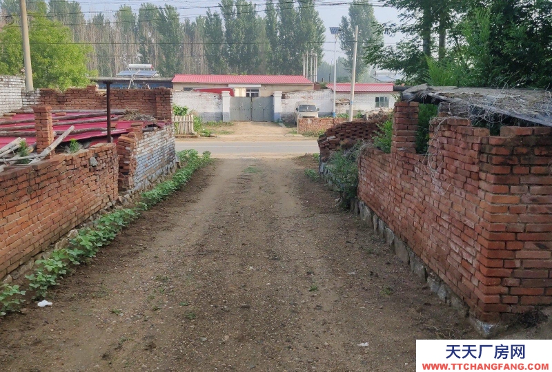 秦皇島 盧龍縣 個人三間正房，鎮中東500米，可用于陪讀，寬敞明亮，超寬大門