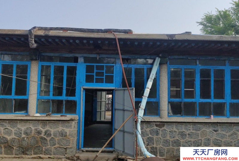 秦皇島 盧龍縣 個人三間正房，鎮(zhèn)中東500米，可用于陪讀，寬敞明亮，超寬大門