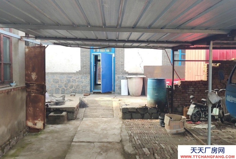 秦皇島 盧龍縣 個人三間正房，鎮(zhèn)中東500米，可用于陪讀，寬敞明亮，超寬大門