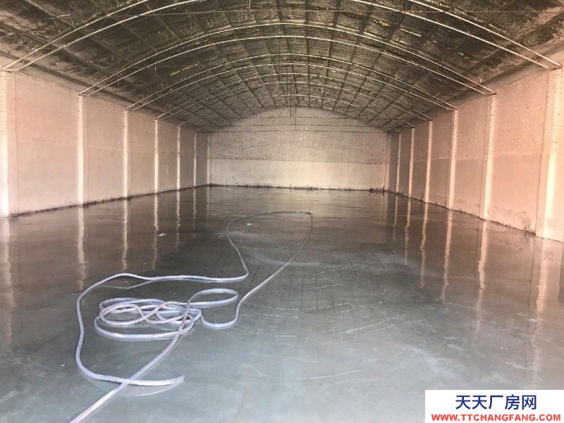 邯鄲 邯山 南堡庫房,距離浙江商貿城,華耀城,科貿城500米。租金面談。