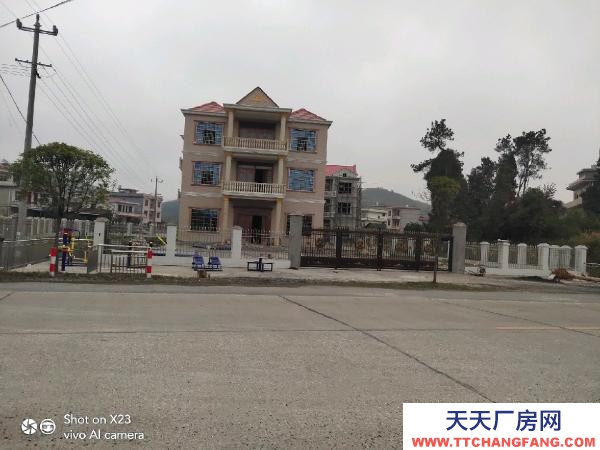 邵陽市武岡區(qū)空地一千平，十臺空調(diào)熱水器床齊全，國道邊上，三相電