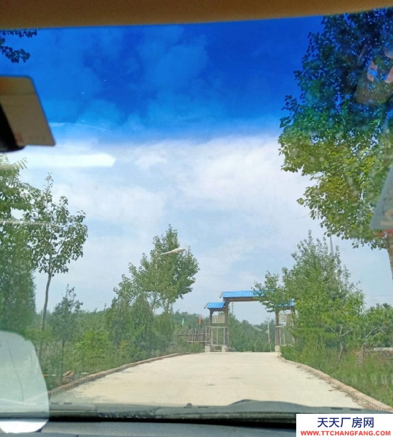 (出租) 成熟山莊，大箕鎮，辦公，有果樹、綠化、房屋、廠房、魚池等等