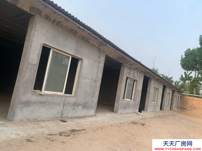 (出租) 2000余平庫房，有三項電，可通暖氣