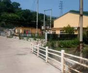 (出租) 廠區面積9000多平，高廠房，門頭溝水閘下游。