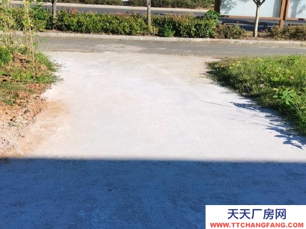 邵陽市邵陽縣房孑共四層，一二層框架結構。