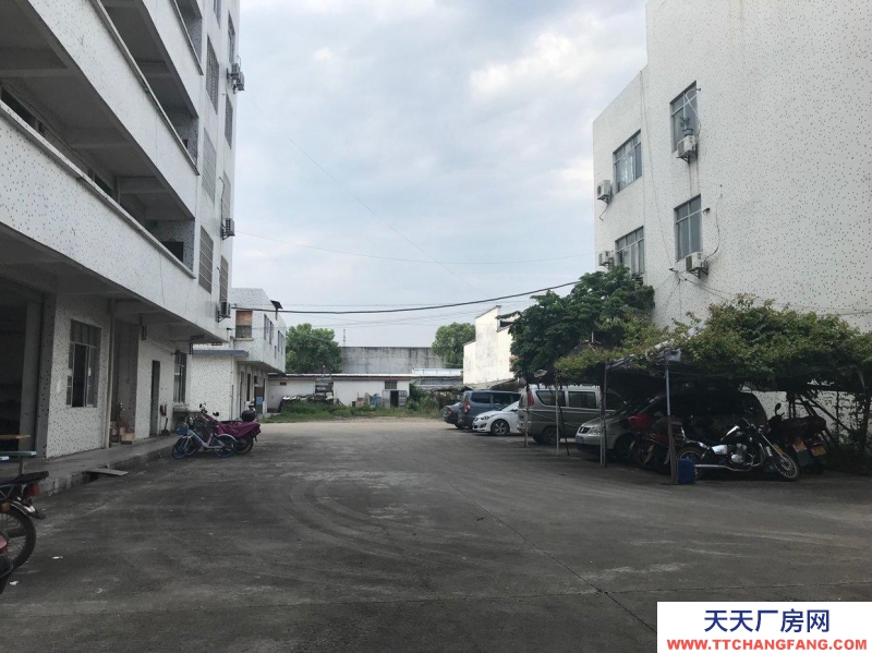 (出租) 玉林容縣開(kāi)發(fā)區(qū)標(biāo)準(zhǔn)廠房,設(shè)施完善,交通便利