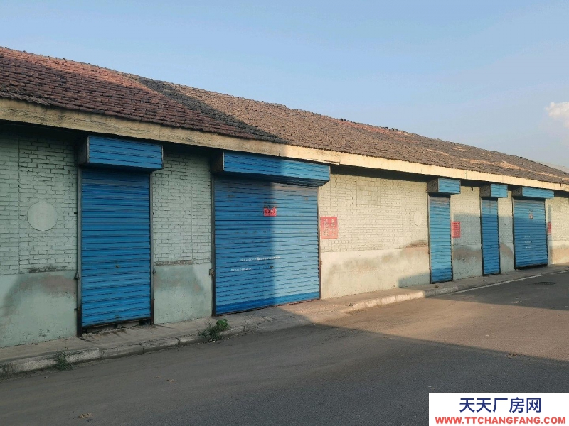 (出租) 瀝青庫院內(nèi)有數(shù)面積不等的庫房出租，價格實(shí)在！