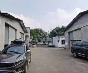 (出租) 有單層廠房，車位充足。層高五米，水電齊全。