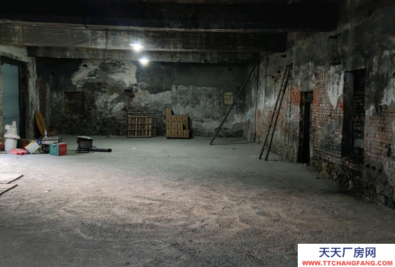 (出租) 本溪溪湖區(qū)位置好，房子干凈，新安裝的卷簾門