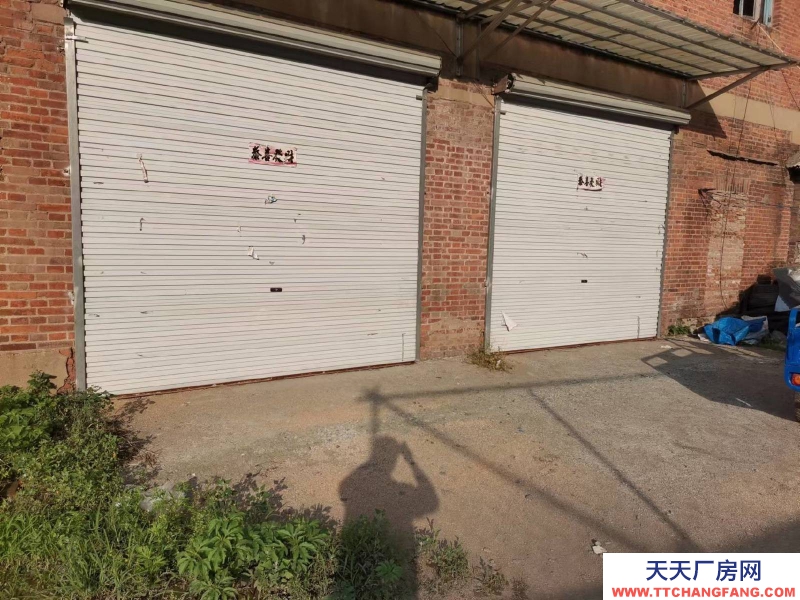 (出租)本溪溪湖區(qū) 庫房位置特別好，能進(jìn)大車，停車，有院，新裝的卷簾門