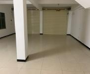 (出租) 自建: 一樓大倉庫,二三樓居住辦公