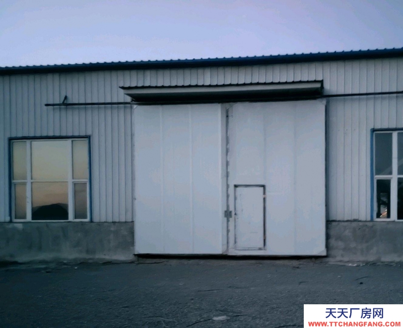 (出租) 鞍山鐵東廠房1400平，院6500平，交通方便