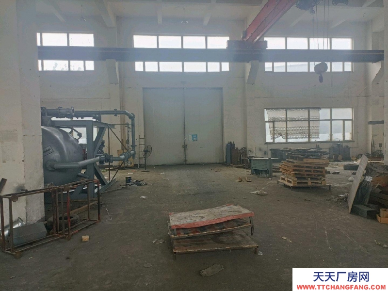 (出租) 鞍山鐵西輕工廠房,簡單裝修,可租可買,手續(xù)齊全,配套完善,價(jià)格合理。