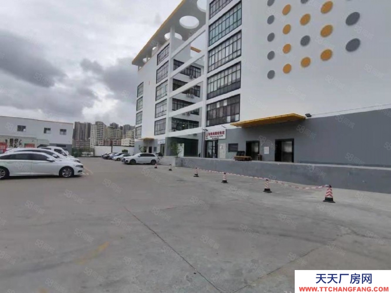 (出租) 深圳龍華油松靠坂田帶卸貨平臺一樓1000平廠房出租