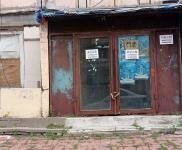 (出租) 臨街，出入方便，臨小街道，可存貨同吋分貨，零售