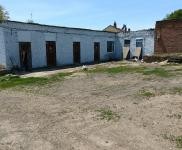 (出租) 辦公室200平方米電地熱，場地5500平方米