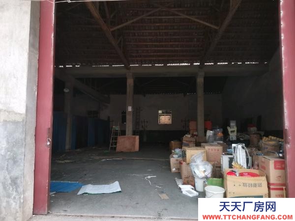 岳陽(yáng)市岳陽(yáng)區(qū) 高檔倉(cāng)庫(kù)出租,中湘物流園對(duì)面,可進(jìn)掛車,防水地面