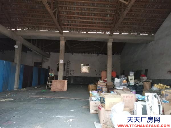 岳陽市岳陽區 高檔倉庫出租，中湘物流園對面，可進掛車，防水地面