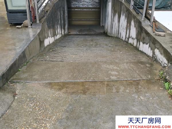 岳陽(yáng)市平江區(qū) 倉(cāng)庫(kù)另含兩室一廚一衛(wèi)