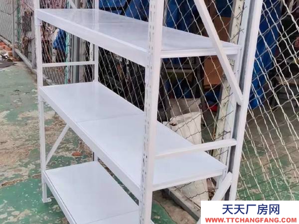 岳陽市汨羅區(qū)倉庫 廠房出租 有意者請去看看房