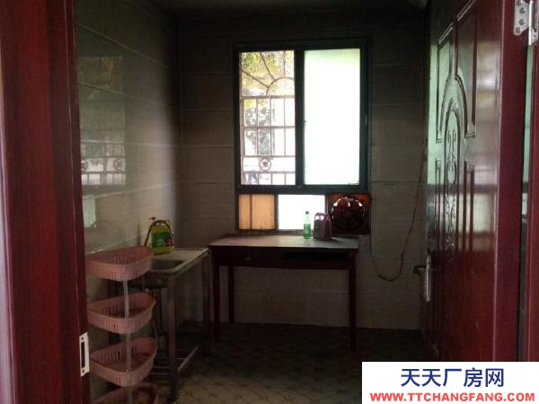 岳陽市汨羅區 沿江大道加油站附近 倉庫 260平米