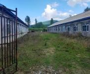 (出售) 主要是養殖用房，交通方便，位置好。