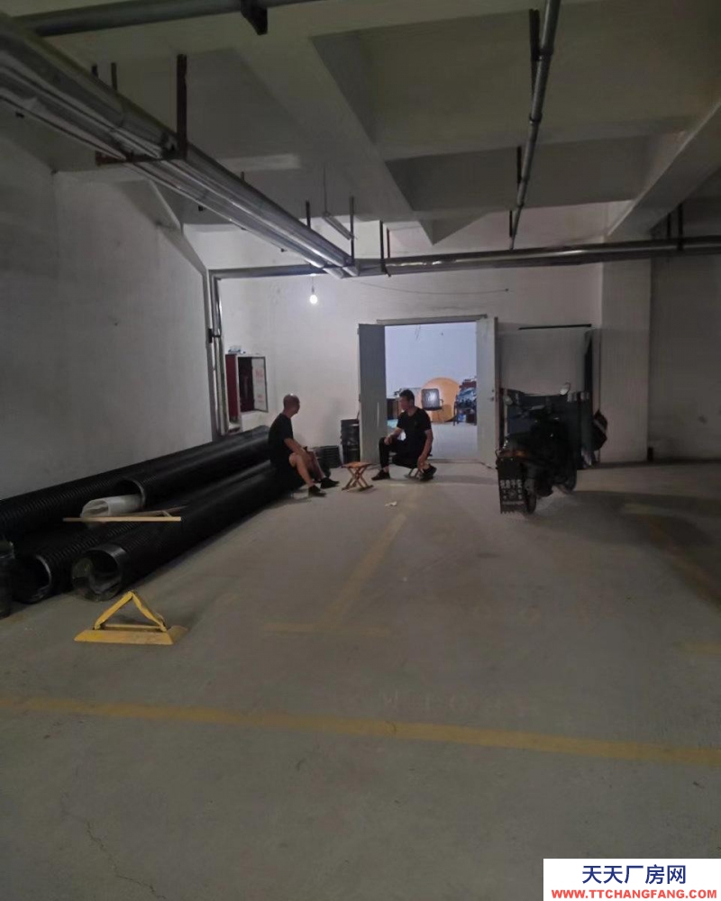 濱州鄒平地下一層，寬敞陰涼，適合各類物資及生鮮果品業(yè)態(tài)使用