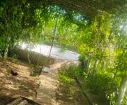 (出售) 位于臨近國道處，交通便利！