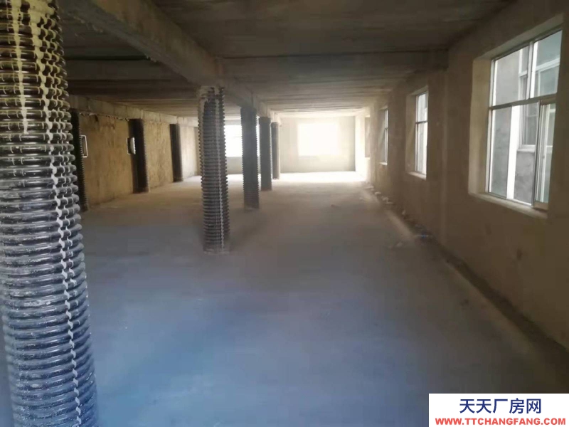 西寧位于寧互西路，距離城東區(qū)韻家口6公里