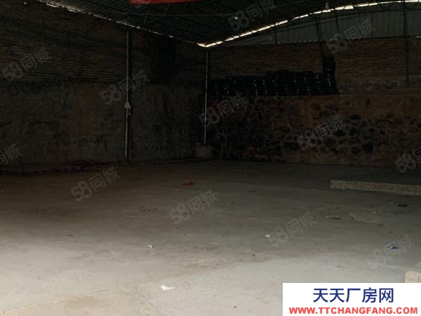 郴州市北湖區(qū) 湘南大市場 金煌物流園園泉路瑪瑙新苑附近300平米倉庫出租