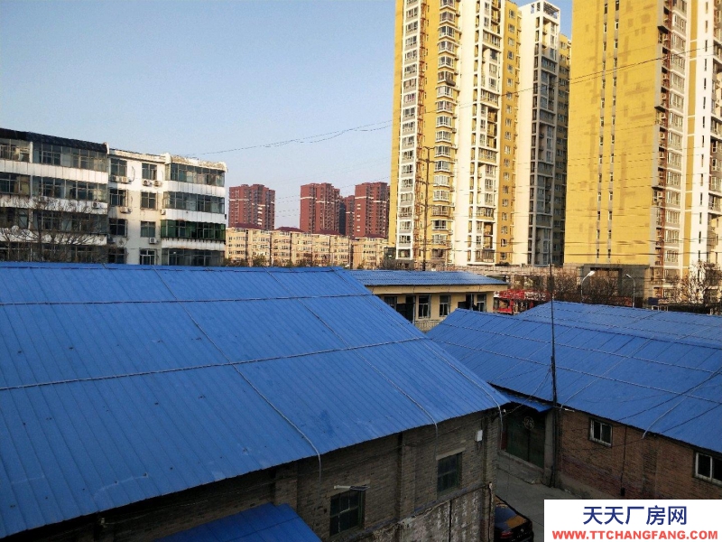 邢臺 橋東區(qū) (出租) 市中心位置，交通便利，可進13米大車，24小時紅外線監(jiān)控。