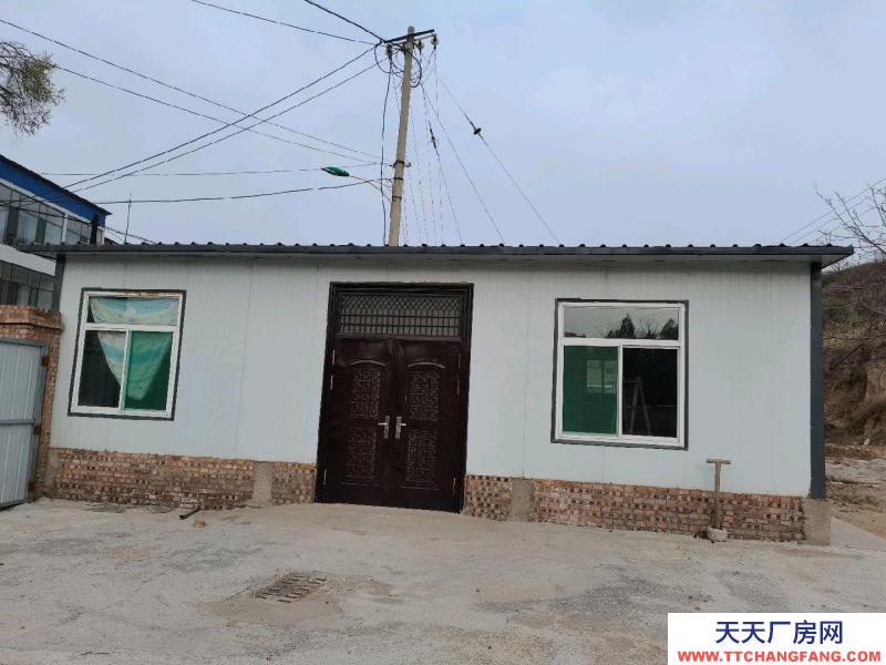 (出租) 出路方便,快速路邊,有100平方的房子,