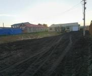 (出租)長嶺 院內(nèi)1000多平房子300多平路況好