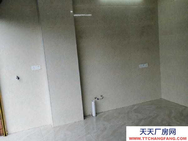 郴州市桂陽區(qū)  桂陽城區(qū) 翡翠灣 倉庫 30平米