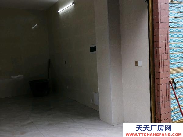 郴州市桂陽區(qū)  桂陽城區(qū) 翡翠灣 倉庫 30平米