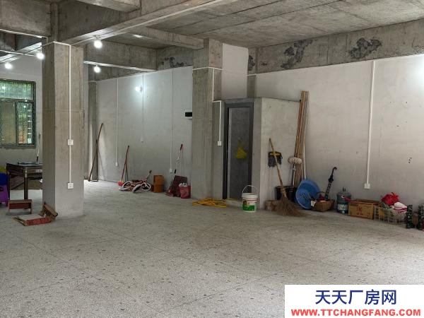 郴州市資興區 巴香驢火鍋旁倉庫出租