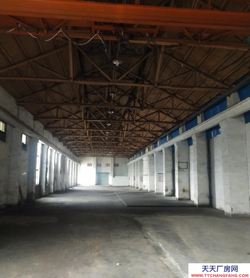 (出租) 廠房帶行車，有院子，大車可以進(jìn)出，房東本人，離高速口近