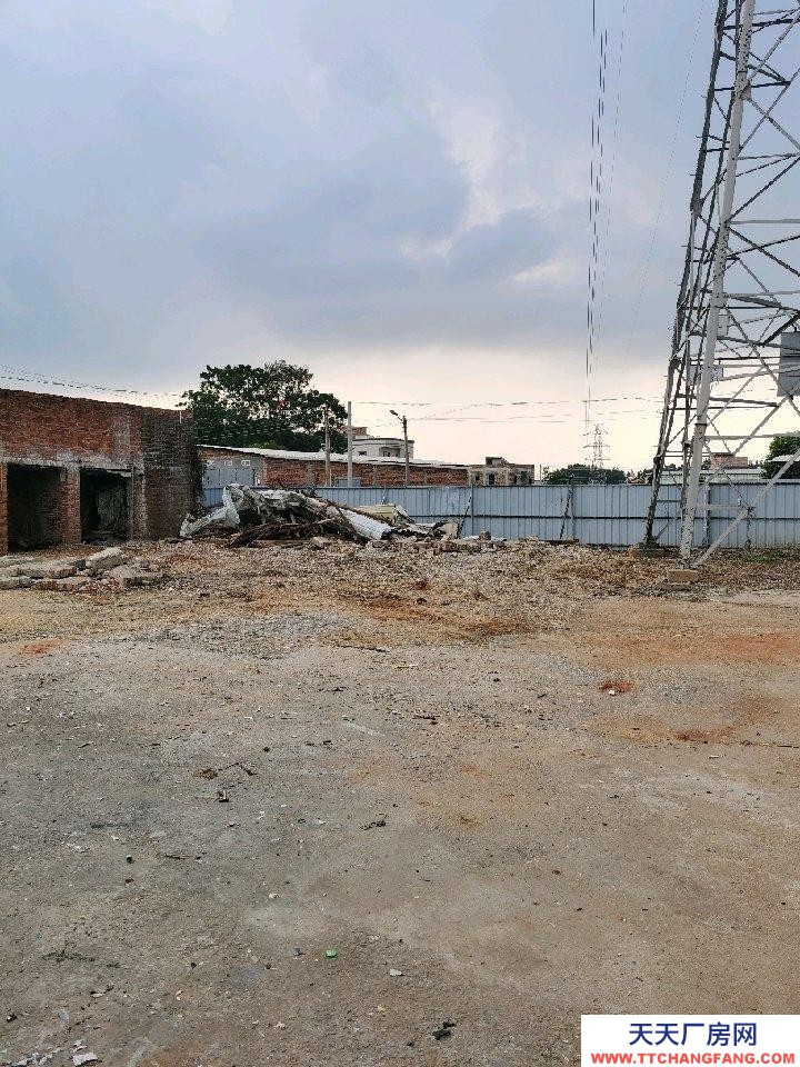 (出租) 湛江吳川四面有圍屏，有磚瓦房住宿及工作大棚，空地可堆放材料及產品